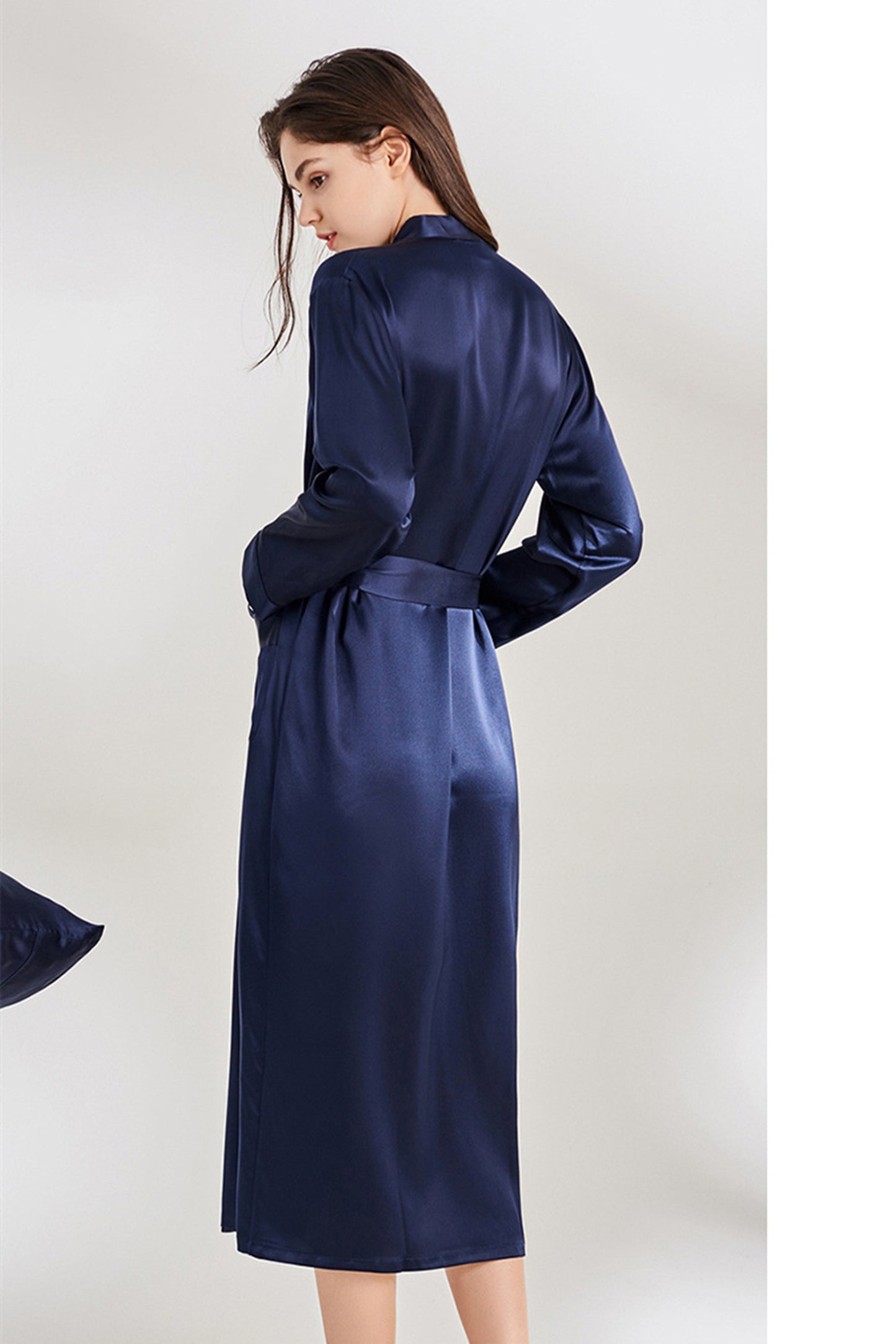 22 Mommen 100% Mulberry Silk Nightgown